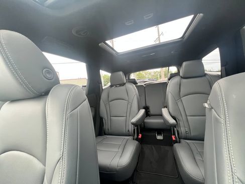 Used 2023 Buick Enclave Essence w/ Experience Buick Package FWD image 33