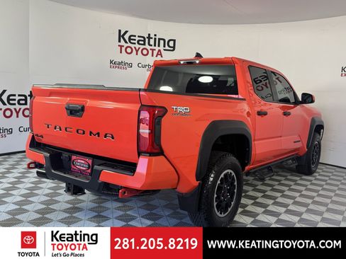 Certified 2024 Toyota Tacoma TRD Off-Road image 5