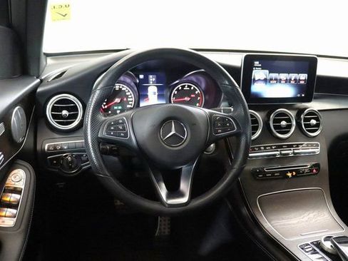 Used 2019 Mercedes-Benz GLC 300 4MATIC image 15