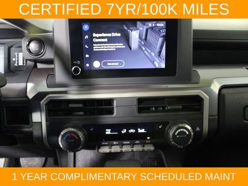 Used 2025 Toyota Tacoma SR5 AWD/4WD image 22