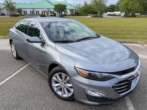Used 2024 Chevrolet Malibu LT FWD image 2