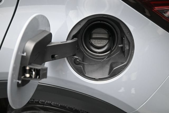 Used 2024 Nissan Kicks SR w/ SR Premium Package FWD image 17