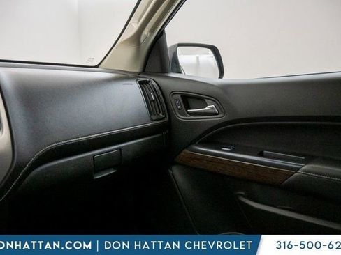 Used 2020 GMC Canyon Denali image 13