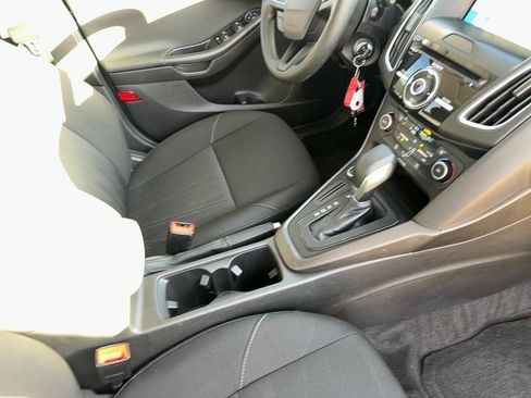 Used 2018 Ford Focus SEL image 9