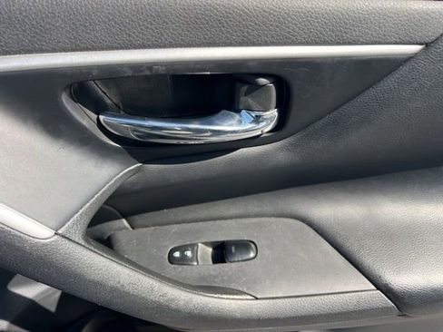 Used 2018 Nissan Altima 2.5 S w/ S Convenience Package image 31