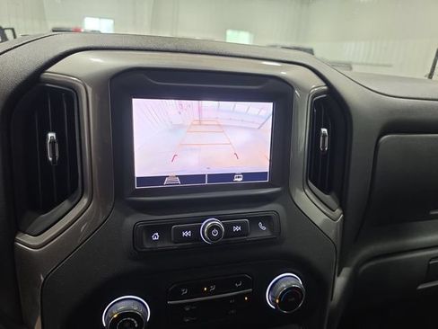 Used 2023 Chevrolet Silverado 1500 Custom AWD/4WD image 9