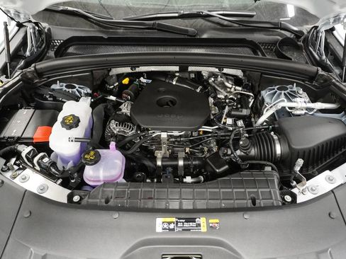 New 2026 Jeep Grand Cherokee L Limited image 8