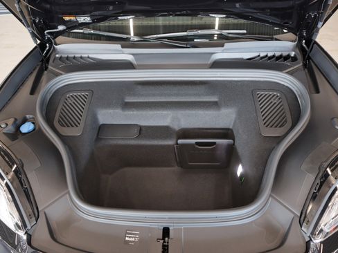 New 2026 Porsche Macan 4S Electric image 26