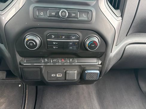 Used 2021 Chevrolet Silverado 1500 Custom Trail Boss w/ Safety Confidence Package AWD/4WD image 18