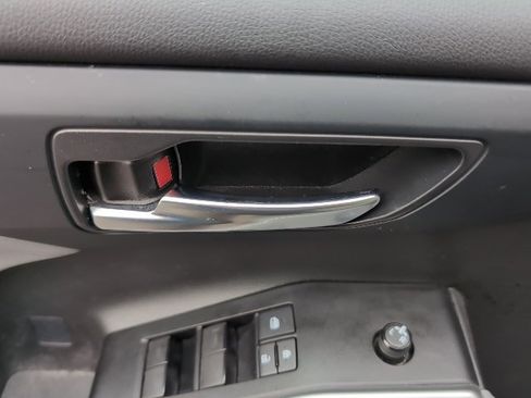 Used 2021 Toyota Highlander XLE image 13