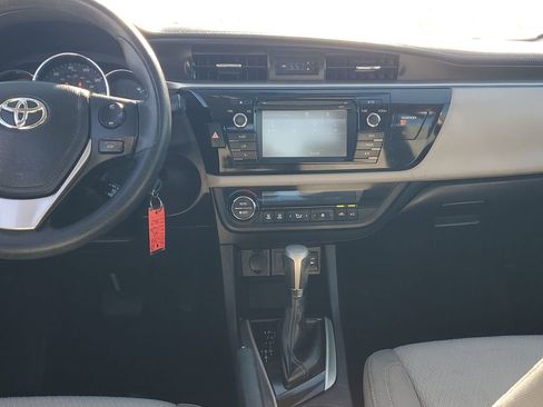Used 2016 Toyota Corolla LE image 28