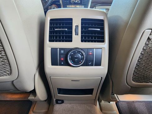 Used 2015 Mercedes-Benz GL 450 4MATIC w/ Lighting Package image 82
