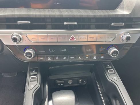 Used 2023 Kia Telluride EX w/ EX Captain's Chair Package image 24