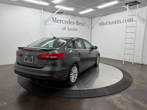 Used 2017 Ford Focus Titanium w/ Titanium Technology Package FWD image 7