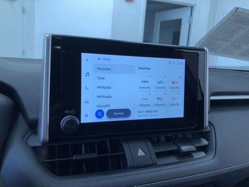 Used 2024 Toyota RAV4 LE image 21