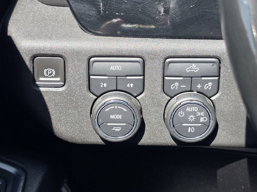 Used 2023 Chevrolet Silverado 1500 RST AWD/4WD image 34