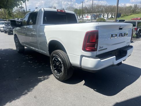 Used 2026 RAM 2500 Laramie AWD/4WD image 6