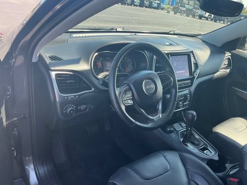 Used 2019 Jeep Cherokee Limited AWD/4WD image 19