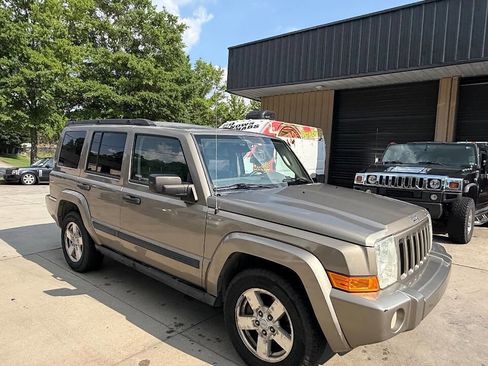 Used 2006 Jeep Commander 2WD image 14