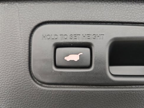 Used 2023 Honda Pilot Elite image 39