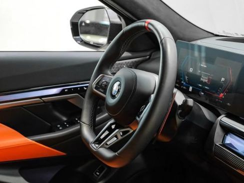 Used 2025 BMW M5 w/ Carbon Package AWD/4WD image 21