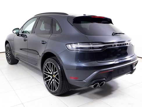 Certified 2026 Porsche Macan AWD/4WD image 3