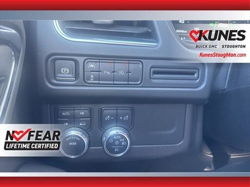 Used 2024 GMC Yukon SLE AWD/4WD image 23
