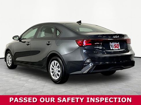 Used 2024 Kia Forte LX FWD image 4