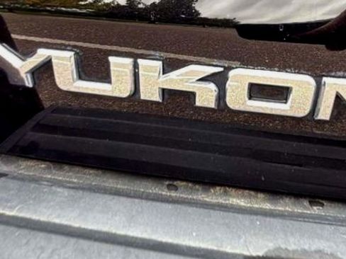 Used 2018 GMC Yukon Denali image 22