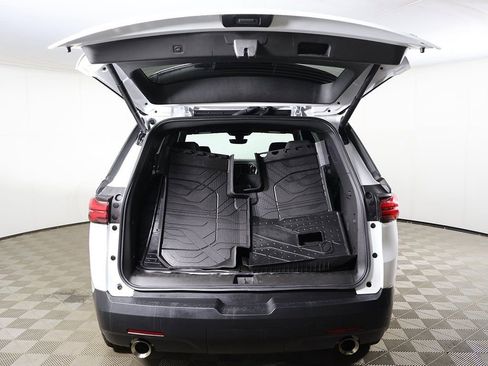 Used 2024 Chevrolet Traverse LT image 16