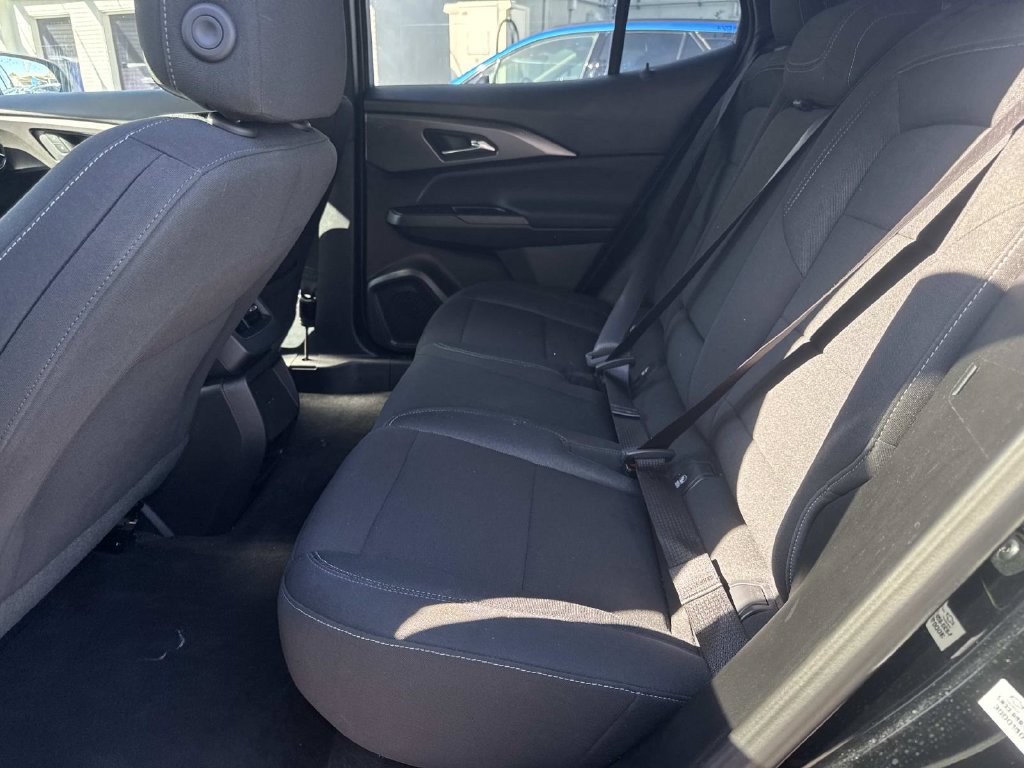 Used 2026 Chevrolet Equinox EV LT FWD image 13