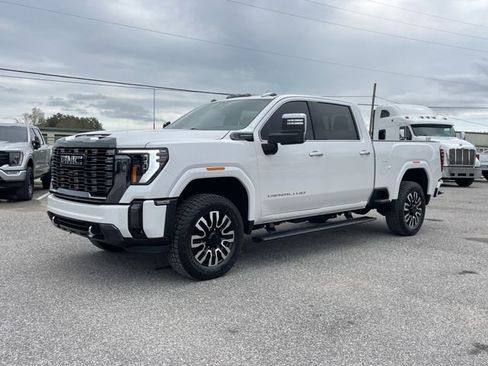 Used 2024 GMC Sierra 2500 Denali Ultimate image 8