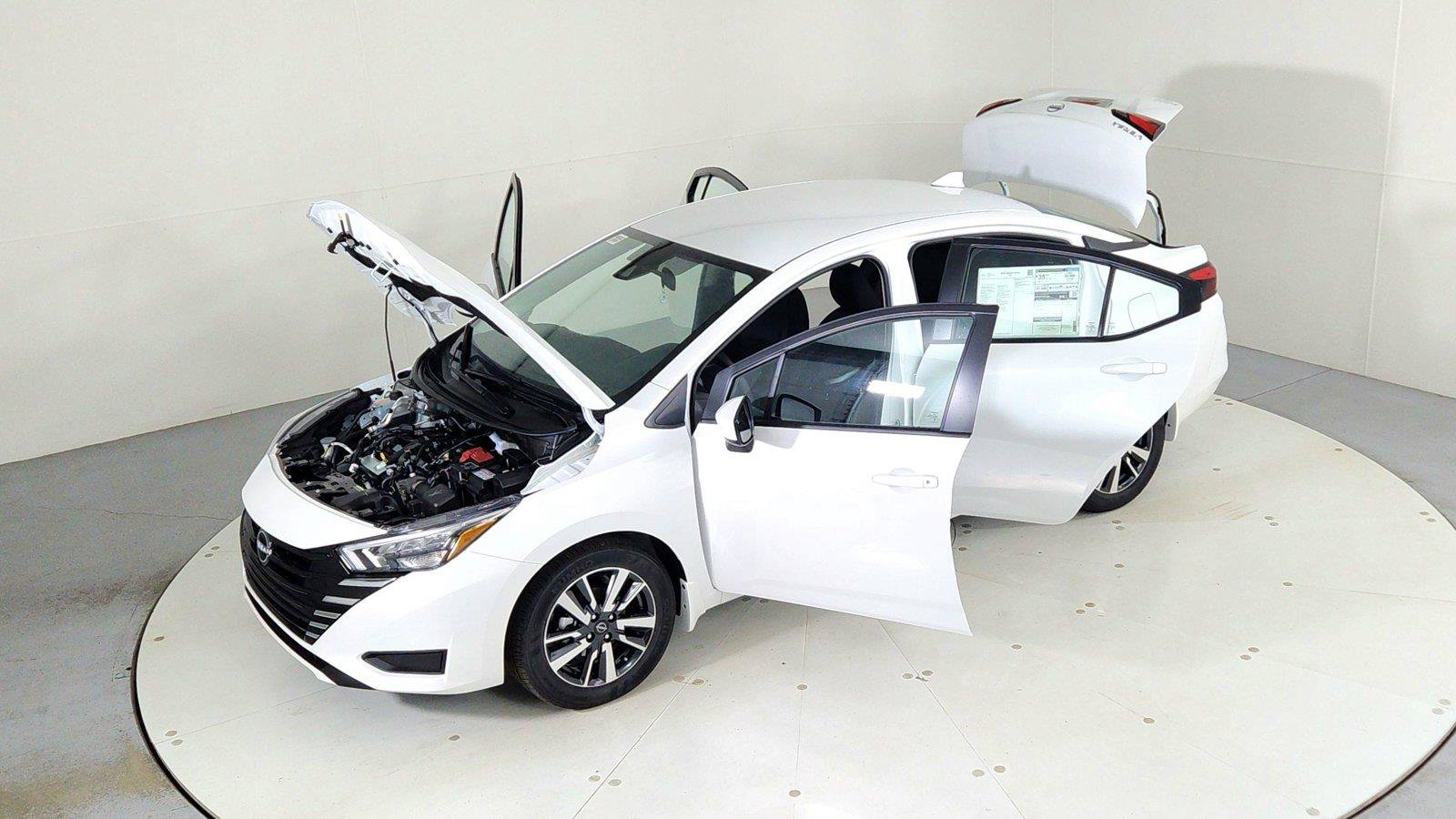 Used 2025 Nissan Versa SV w/ Trunk Package FWD image 43