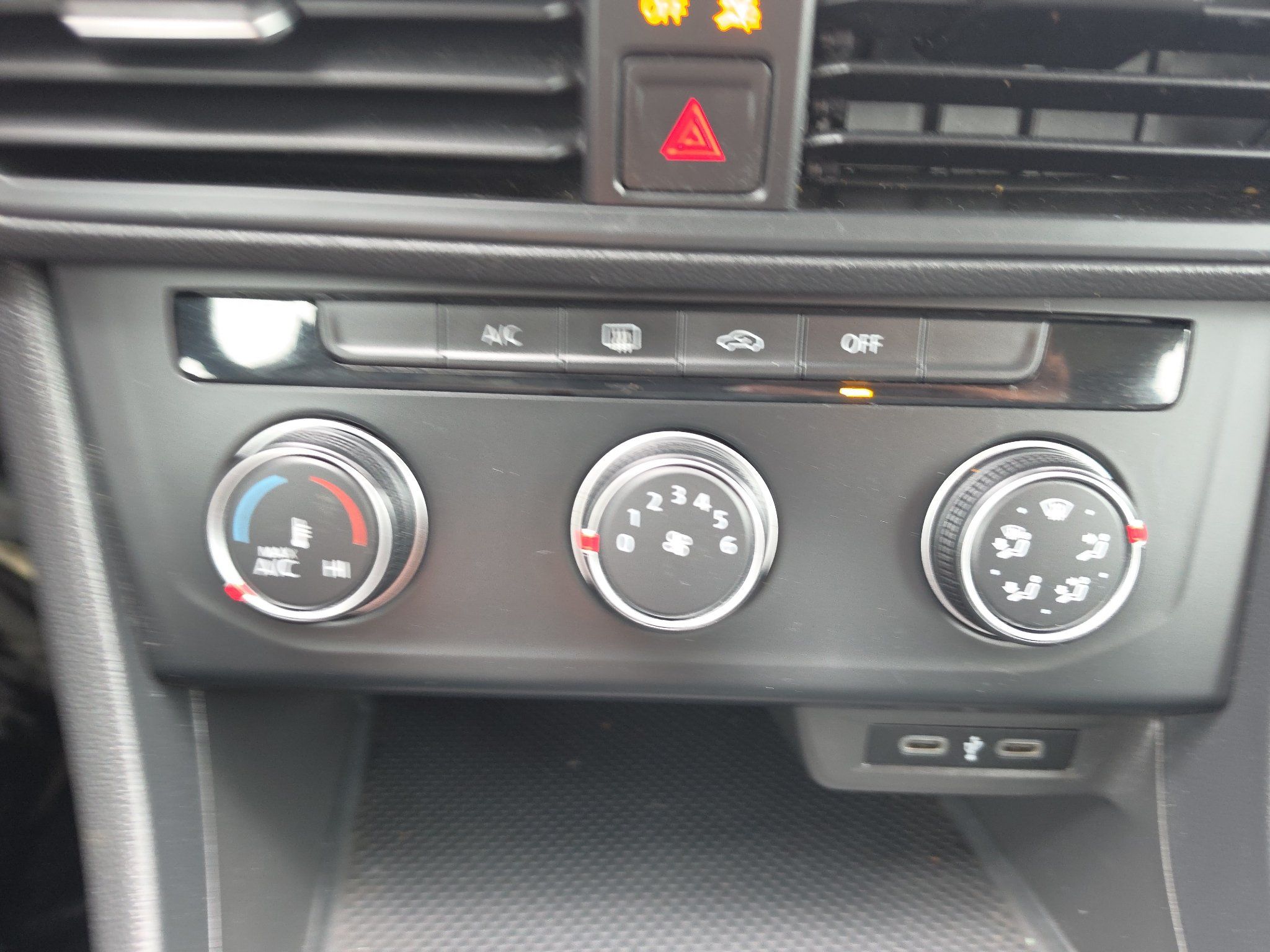Used 2021 Volkswagen Jetta S w/ Driver Assistance Package FWD image 28