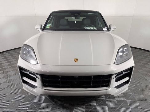 New 2026 Porsche Cayenne GTS image 10