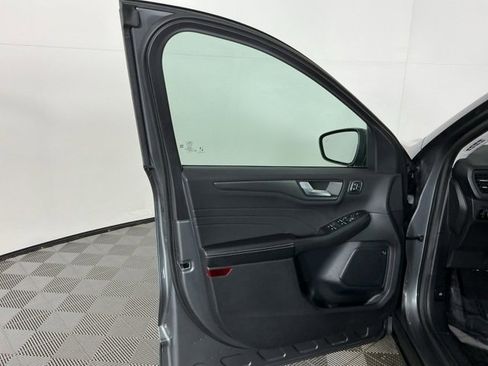 Used 2025 Ford Escape Active w/ Active Premium Tech Pack image 12