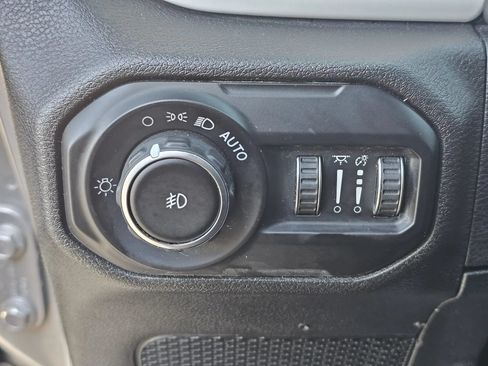 Used 2021 Jeep Wrangler Unlimited Sport AWD/4WD image 13