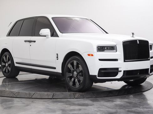 Used 2023 Rolls-Royce Cullinan AWD/4WD image 7