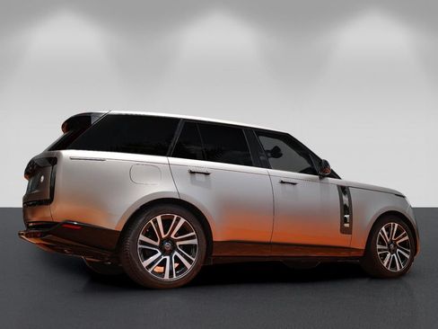 Used 2023 Land Rover Range Rover SV AWD/4WD image 24