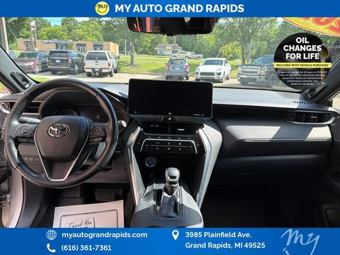 Used 2021 Toyota Venza Limited w/ Advanced Technology Package AWD/4WD image 12