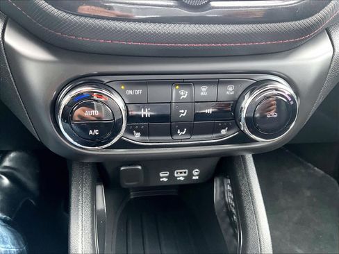 Used 2023 Chevrolet TrailBlazer RS w/ Convenience Package image 25