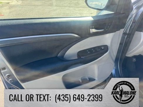 Used 2017 Toyota Highlander Limited Platinum image 10