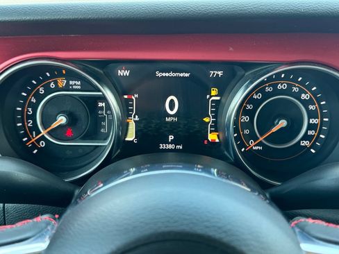 Used 2023 Jeep Gladiator Rubicon w/ Cold Weather Group AWD/4WD image 20