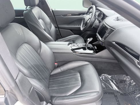 Used 2023 Maserati Levante Modena image 47