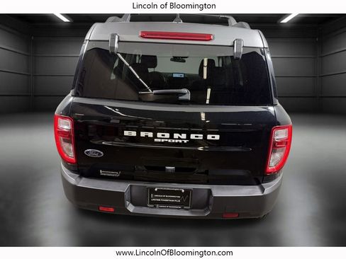 Used 2022 Ford Bronco Sport Badlands image 9