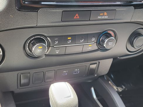 Certified 2022 Nissan Frontier SV AWD/4WD image 20