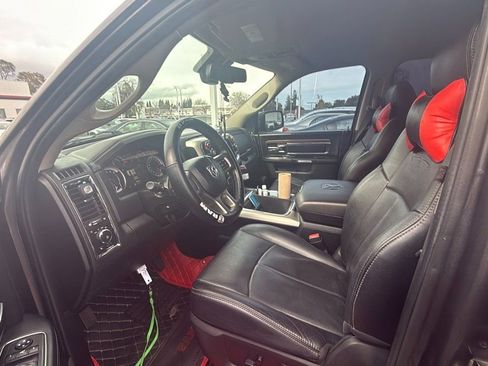 Used 2018 RAM 1500 Laramie w/ Convenience Group image 5