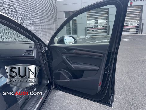 Used 2025 Audi Q5 2.0T Premium Plus w/ Premium Plus Package image 7