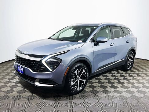 Used 2024 Kia Sportage EX AWD/4WD image 3