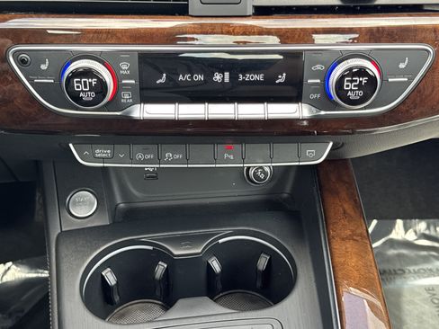 Used 2019 Audi A4 2.0T Prestige w/ Prestige Package FWD image 28